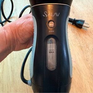 SALAV Handheld STEAMER! Long cord! Almost new!